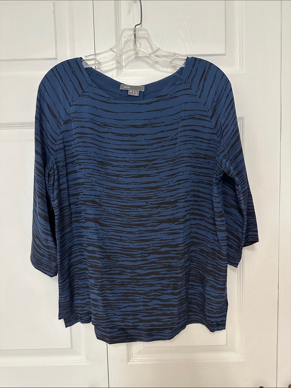 EUC Vince Navy and Black Abstract Top